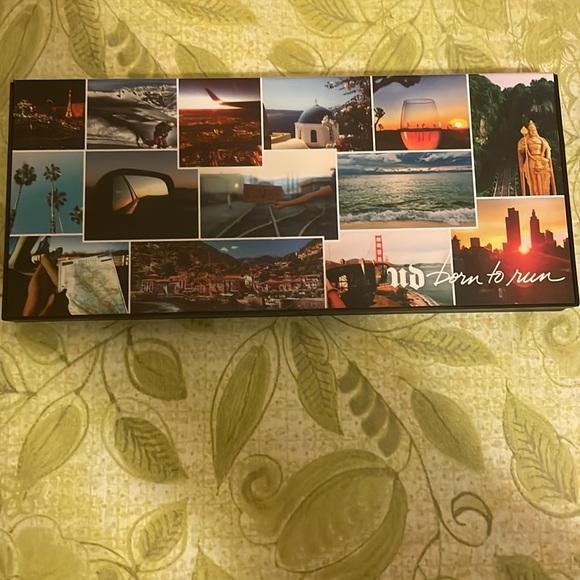 🆕Urban decay born to run palette-discontinued - Picture 4 of 4